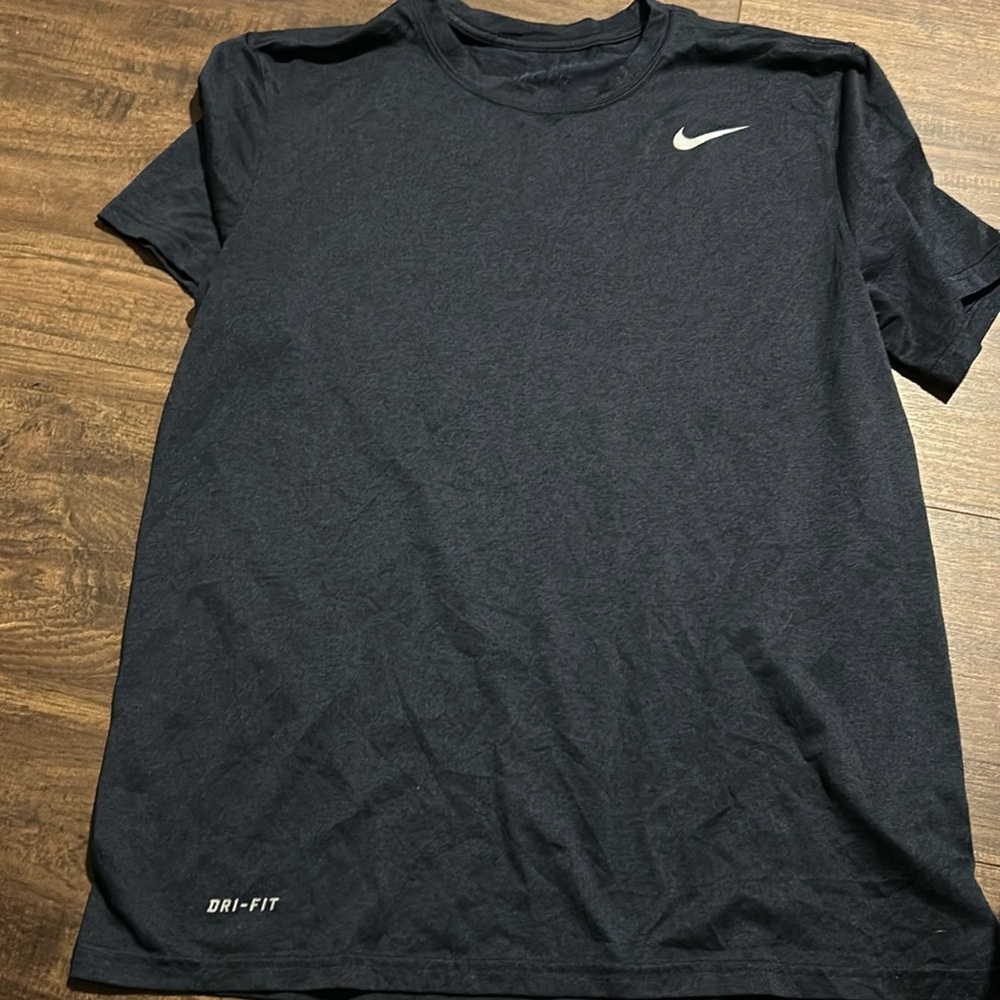 Dark blue Nike dri-fit t-shirt
